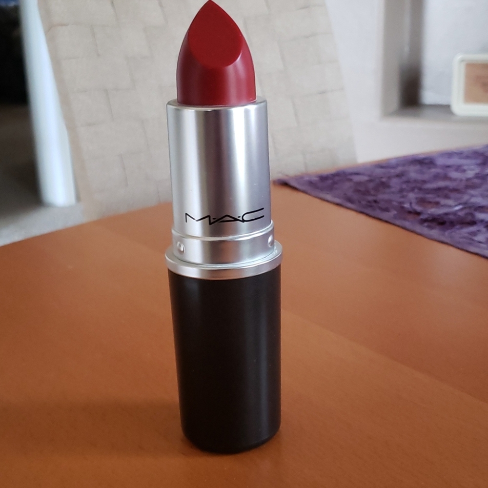 M.A.C  Lipstick Canister